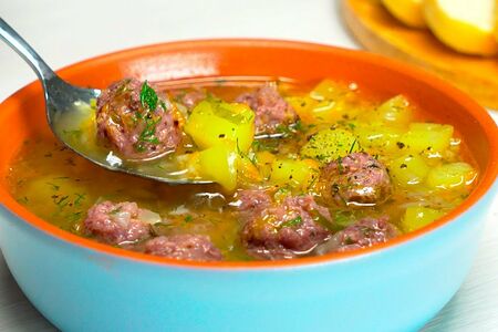 Суп с фрикадельками