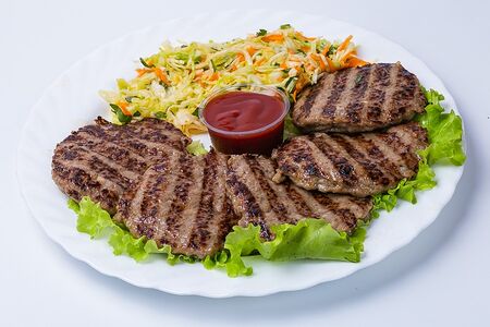 Плескавица с луком