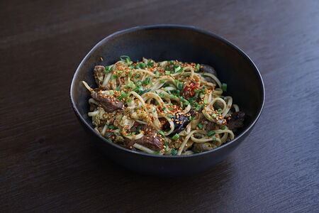 Лапша удон с говядиной и грибами