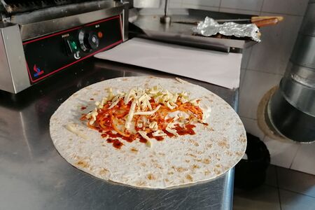 Ролл по-пекински