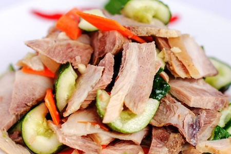 106 Свиная рулька с огурцом