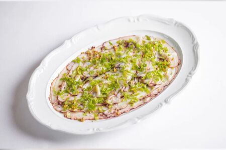 Карпаччо из осьминога с сельдереем