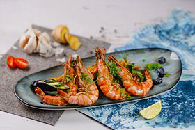 Креветки тигровые по-тайски с имбирным соусом