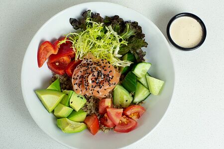 Боул с лососем