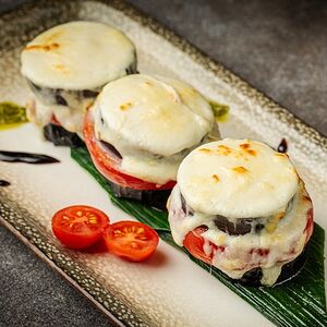 Шарлотка из баклажан