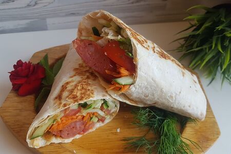 Супер хот-дог в лаваше