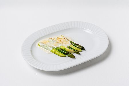 Спаржа на гриле