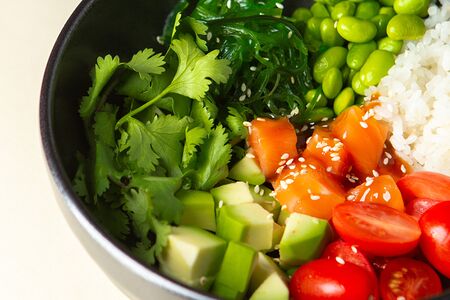 Поке с лососем