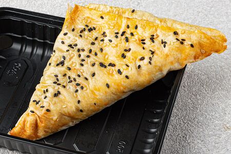 Конвертики из лаваша с разварной курочкой, яйцом и горчичным соусом