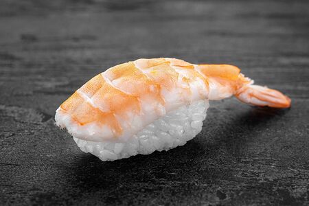 Суши с креветкой