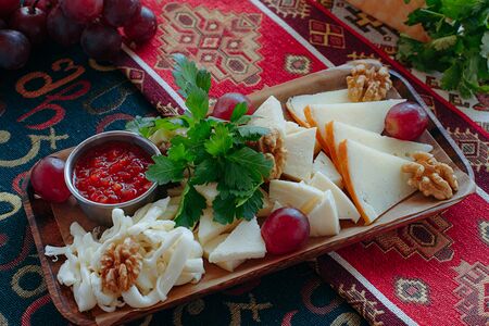 Ассорти грузинских сыров