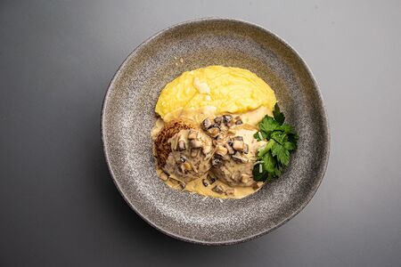 Куриные котлеты с трюфельным пюре