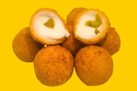 Сырные шарики с халапеньо (5шт.)