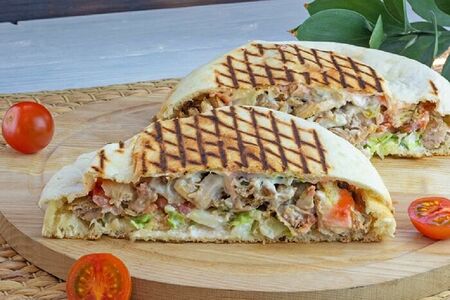 Донер-кебаб в лепешке