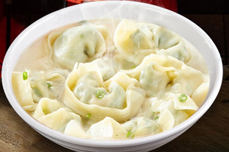 №111 Пельмени со свининой в бульоне 