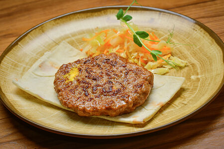 Плескавица с сыром чеддер