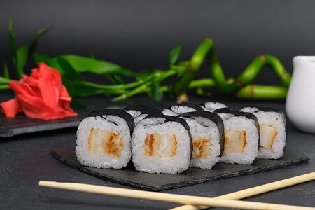 Ролл Маки Фиш