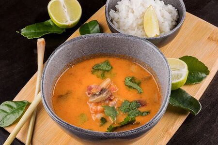 Том Ям с морепродуктами