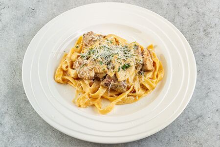 Феттуччине с говядиной