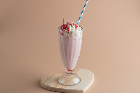 Милкшейк клубничный