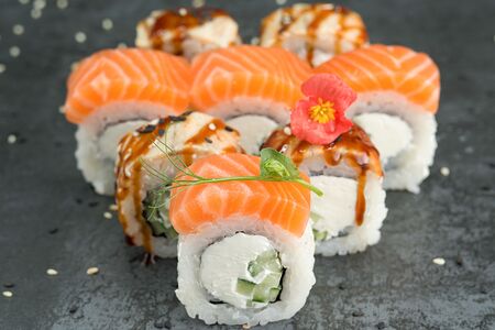 Мини-бикини от Ёби