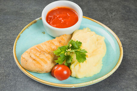 Куриное филе с картофельным пюре