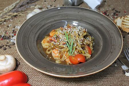 Удон с креветками