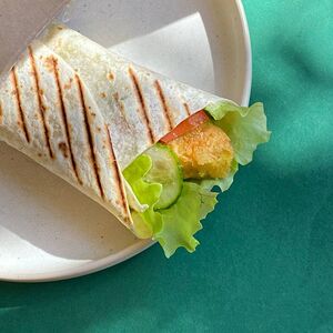 Ролл с креветкой