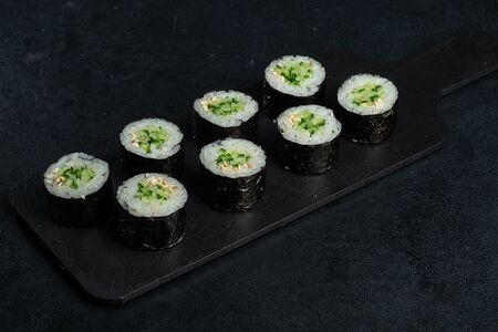 Свежий огурец