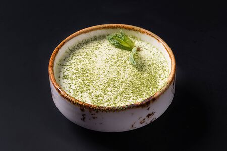 Панна котта с чаем матча