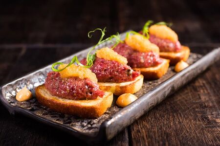 Тартар из говядины с трюфелем