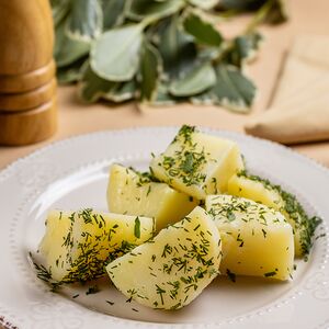 Картофель отварной с укропом
