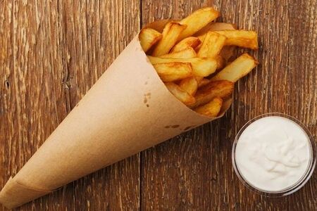 Картофель фри с чесночным соусом