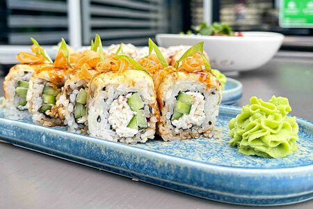 Запеченный ролл с угрем