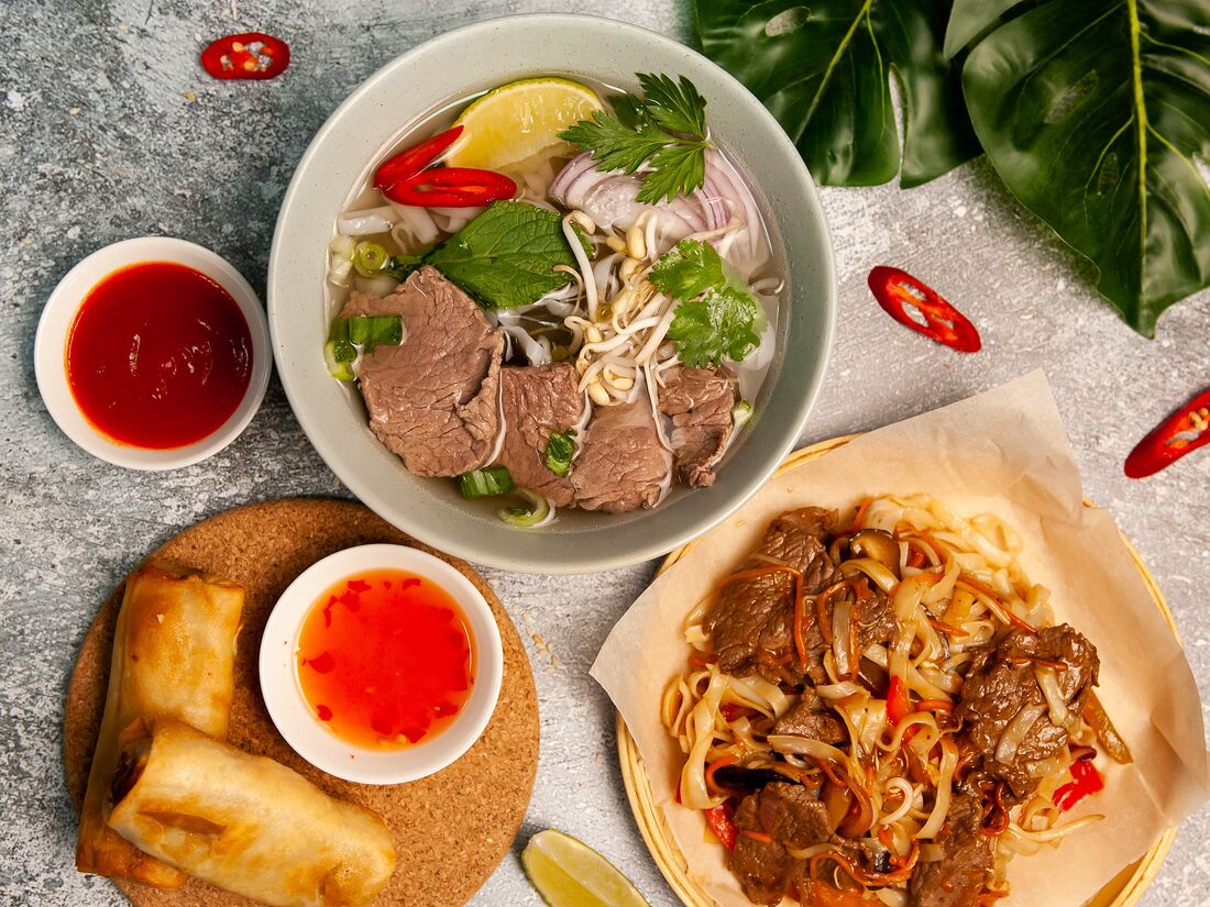 Китайская кухня красноярск. Китайская кухня в омске. Самый аппетитный вок. Азиатская еда красноярск. Паназиатская кухня.