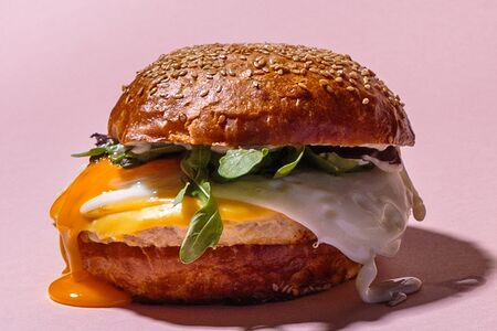 Breakfast burger c курицей