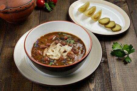 Фасолевый суп с домашней лапшой