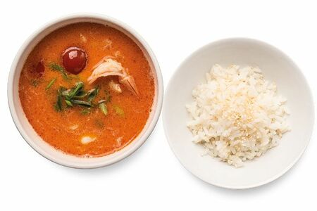 Том ям с морепродуктами