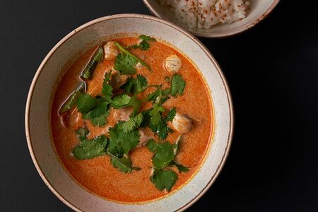 Том ям с курицей