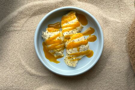 Панна-котта с манго / чиа