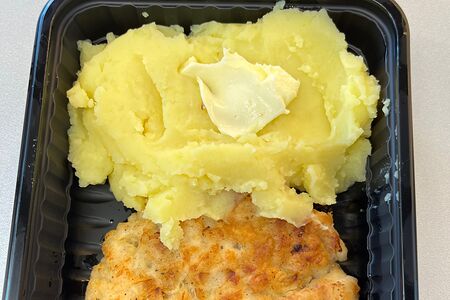 Куриная котлета рубленая с картофельным пюре