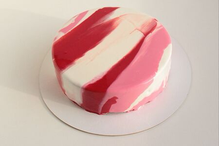 Муссовый торт Акварельные узоры с начинкой Эдем