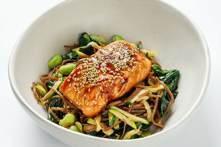 Лосось терияки, лапша соба