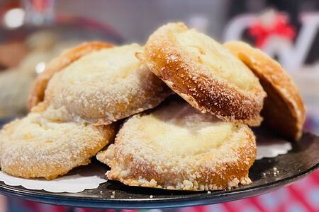 Сдобная ватрушка с домашним творогом