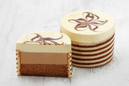 Пирожное Три шоколада