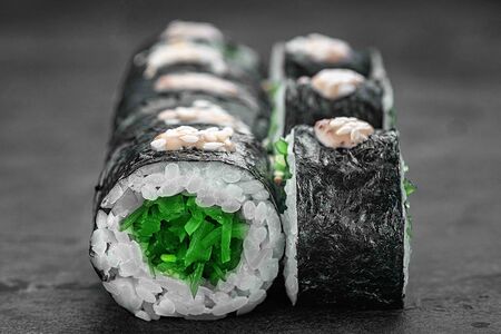 Ролл с чукой