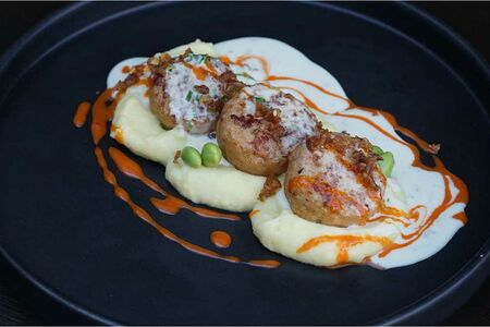 Котлеты из двух видов рыбы с картофельным пюре