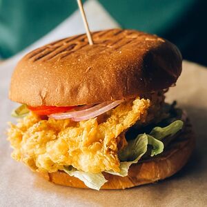 Бургер с хрустящей грудкой