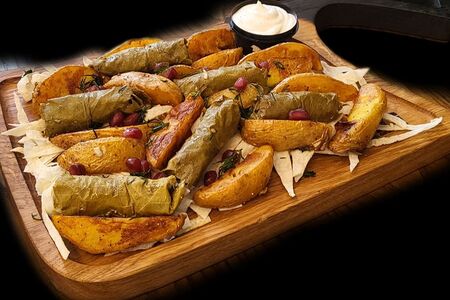 Долма с картофельными дольками