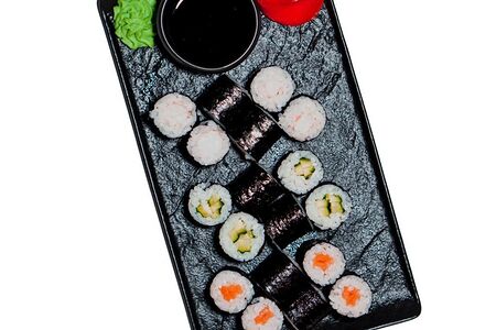 Нори маки с огурцом